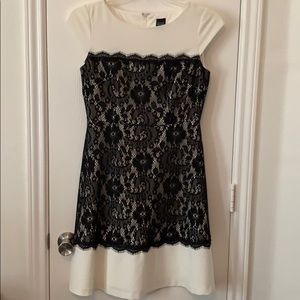 Saks Fifth Avenue White Dress Black Lace Size 4